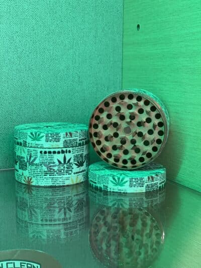 Grinders - Leaf Print